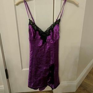 NWOT Purple peignor